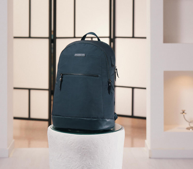 Vải PET, cuộc cách mạng xanh trong ngành sản xuất balo và hành lý