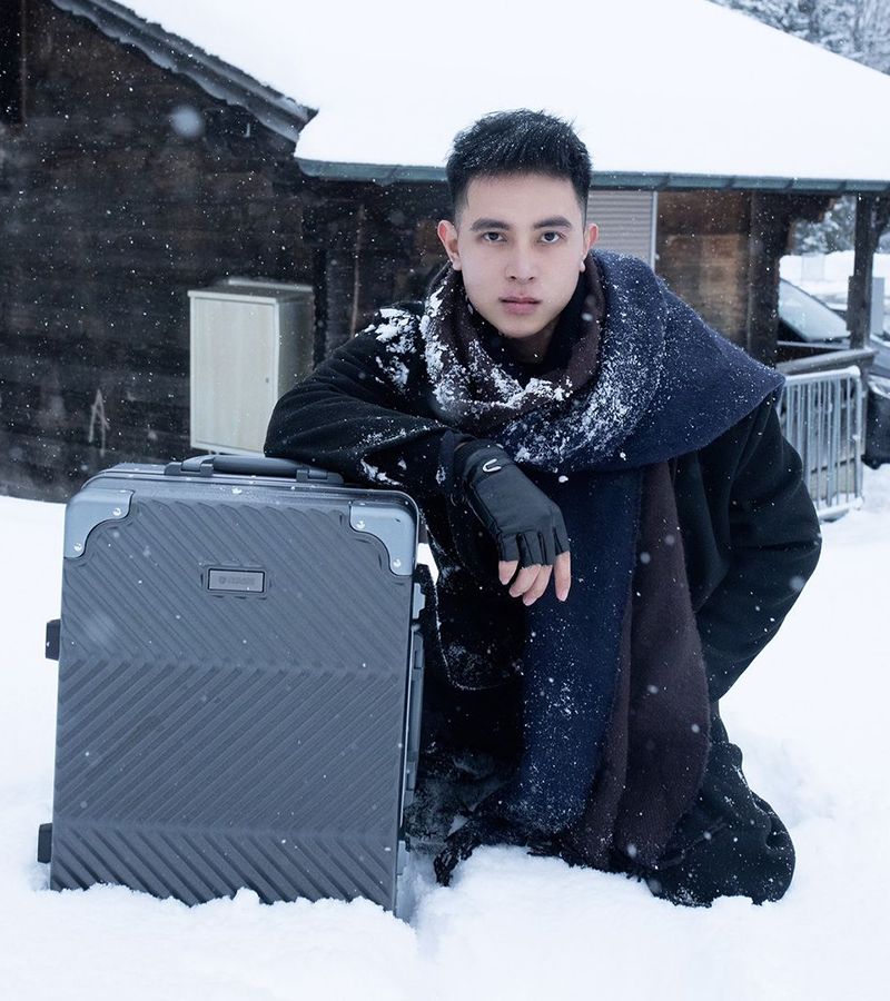 10 mẫu vali 20 inch siêu nhẹ, kéo êm và dễ mang theo 4