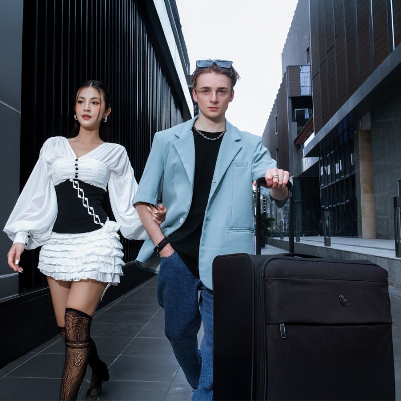 Top 10 mẫu vali cao cấp đáng mua cho du lịch và công tác 9