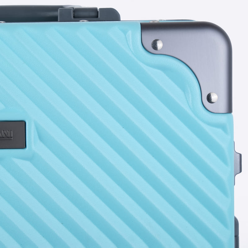 Kinh nghiệm chọn vali đi nước ngoài và top những mẫu vali bạn nên mua 3