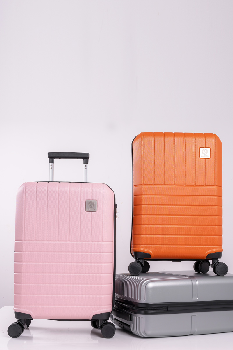 Top vali kéo màu cam rực rỡ cho mùa hè rực cháy 2