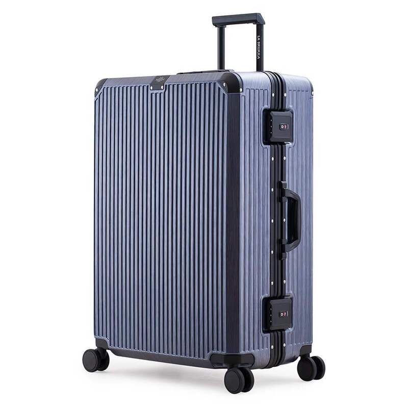 Vali khổng lồ, giải pháp hành lý tối ưu cho những chuyến đi xa xứ 9