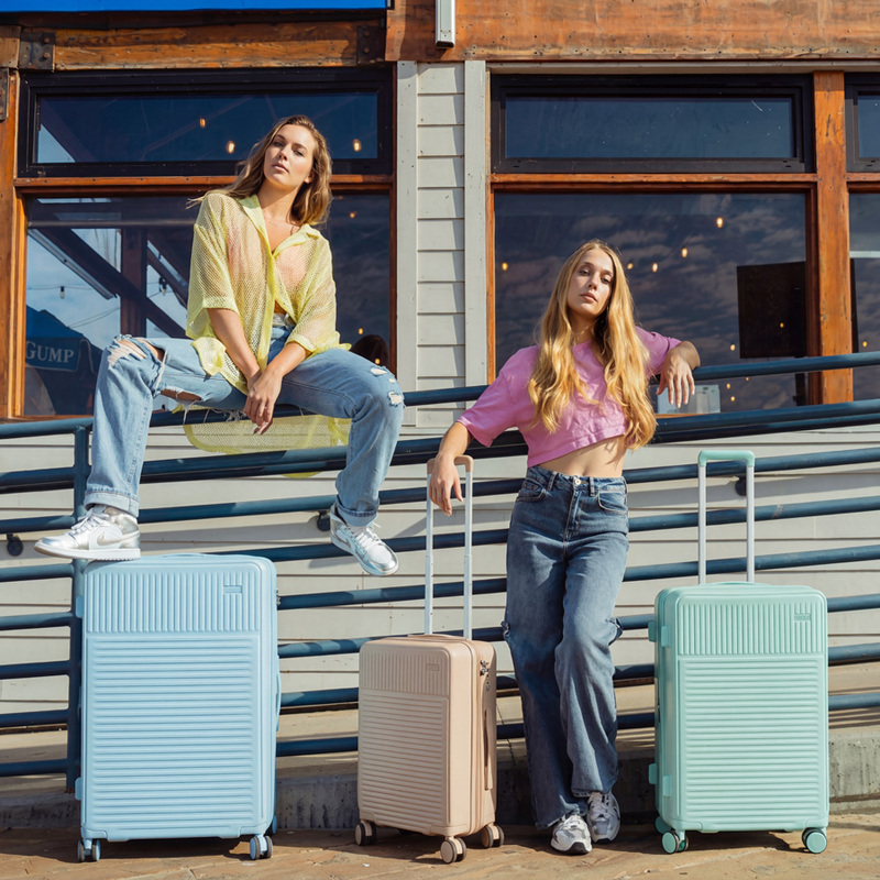 Top 8 mẫu vali màu xanh ngọc thời thượng và cá tính 8