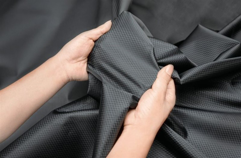 Vali vải polyester và những ưu điểm của chất liệu này 3