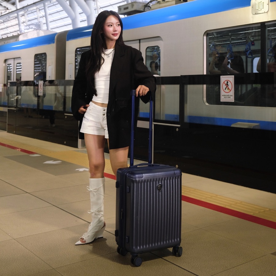 Vali kéo nhựa dẻo Heys Luxe_28 L Gunmetal